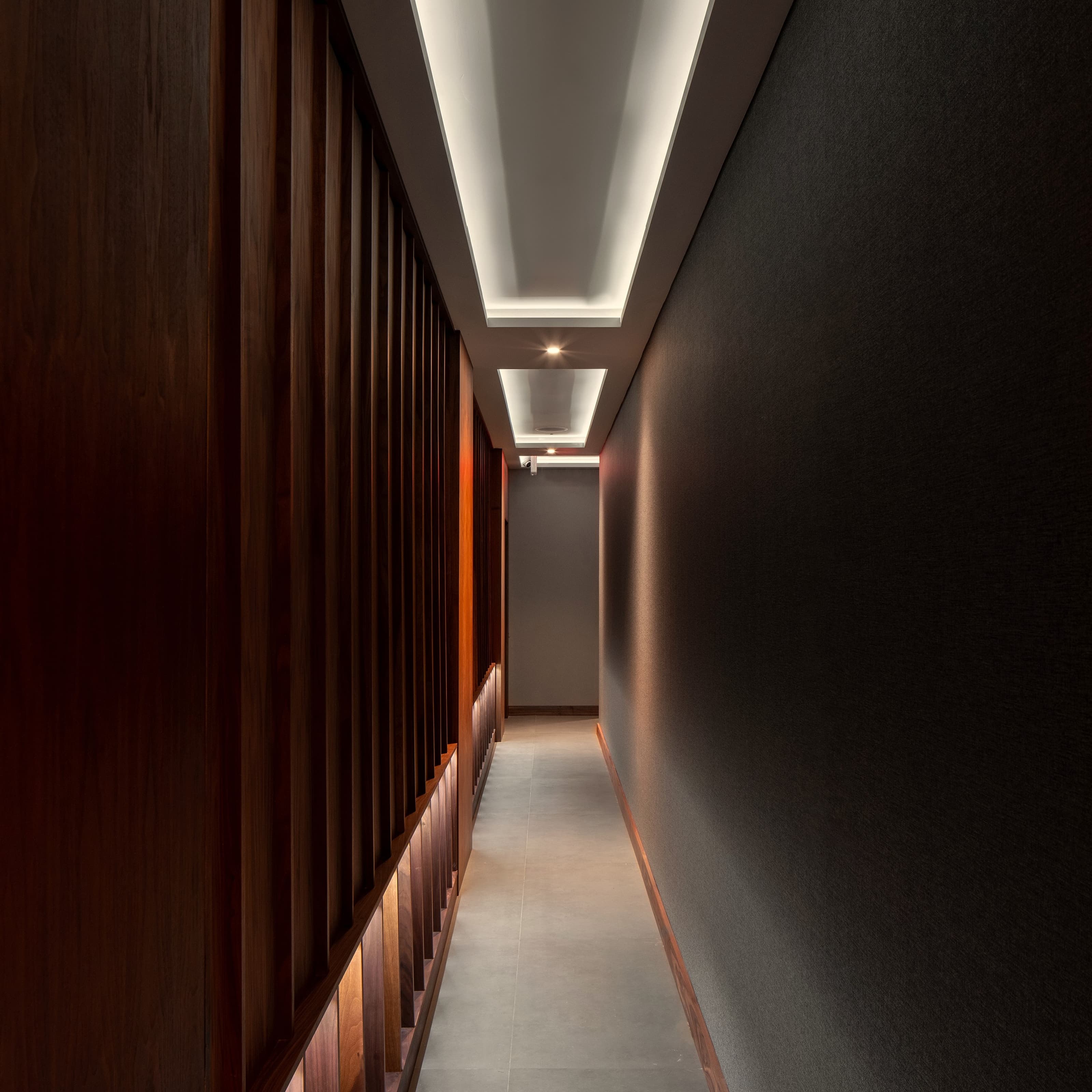 Ômo by Jônt - Image 2